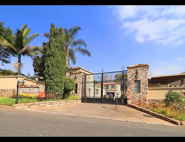 3 BEDROOM HOUSE FOR SALE IN WAVERLEY
